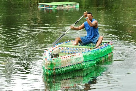 plastic-bottle-boat-1