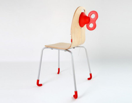 wind-up-chair-that-charges-smartphones-01
