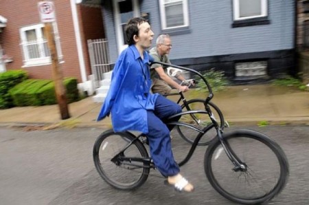 bicycle-for-armless-man-01