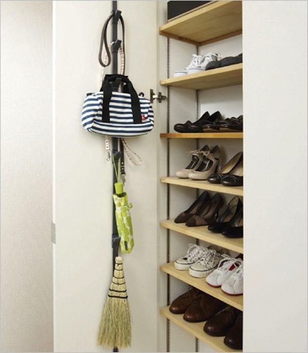 https://www.ippinka.com/wp-content/uploads/2013/05/like-it-door-hook-organizer-7.jpeg