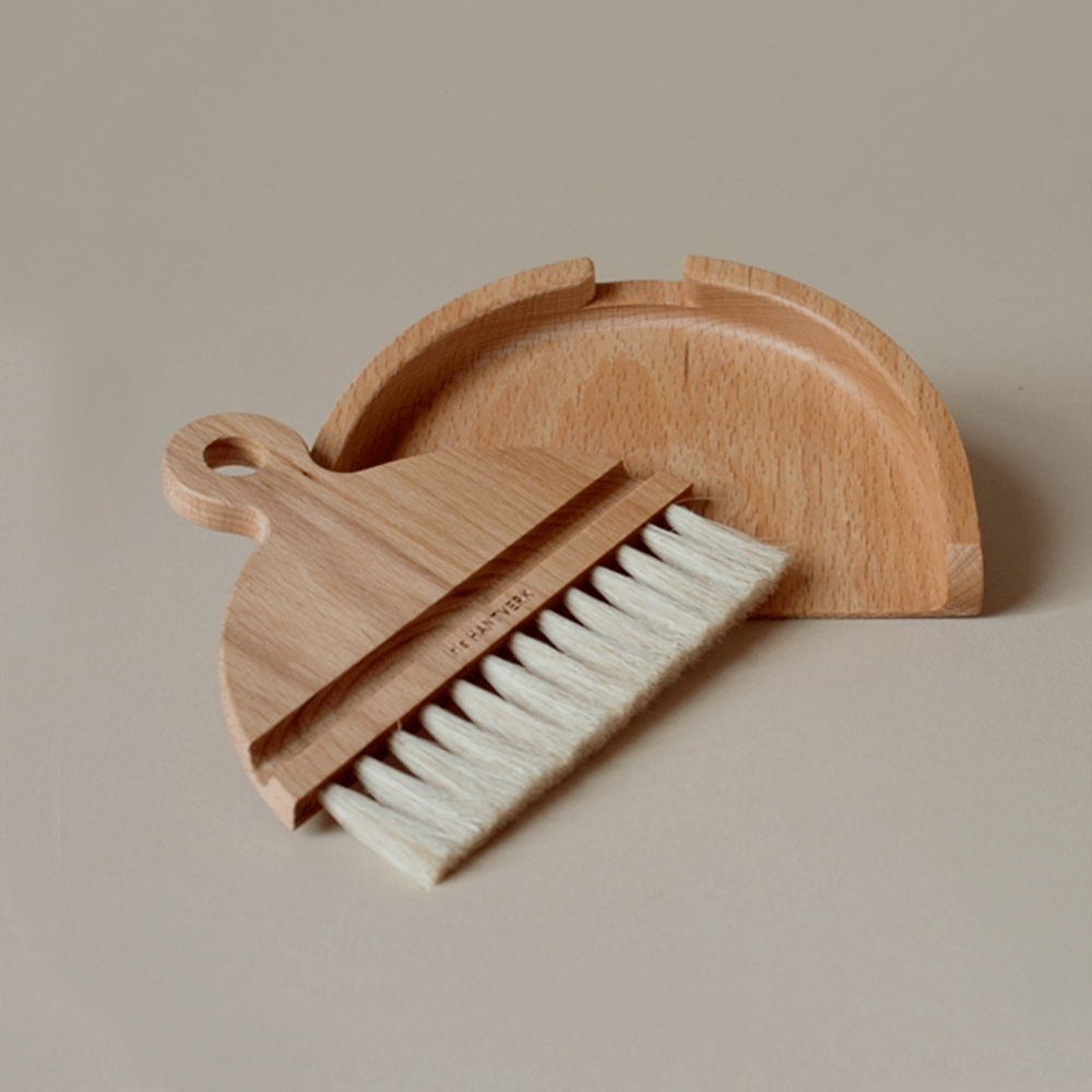 Table Brush and Dustpan IPPINKA