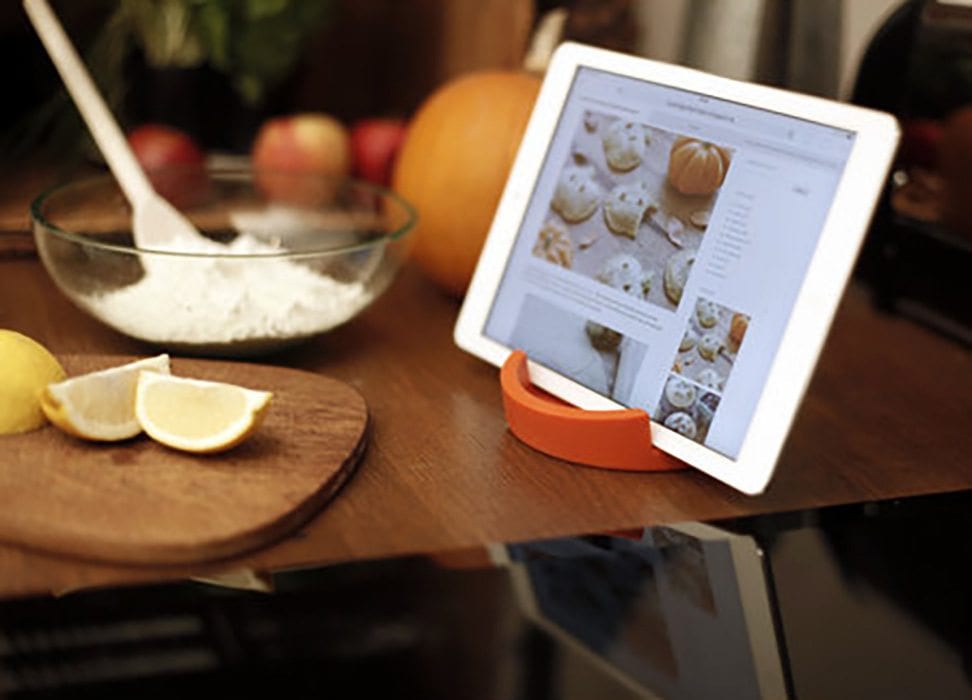 iPad ställ Kitchen Tablet Stand Kokboksstöd för iPad/tablet PC Röd. Silikon  - Bosign