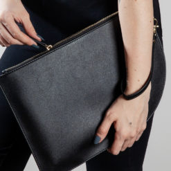 Curve Clutch, Black