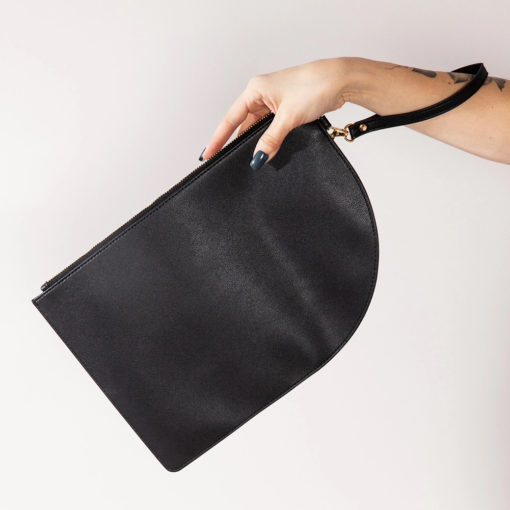 Curve Clutch, Black