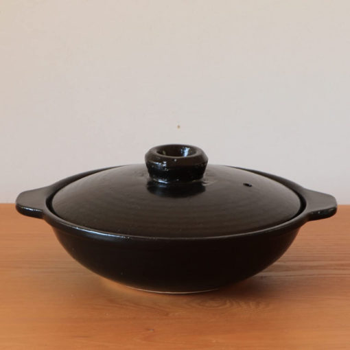 Shigaraki Donabe Clay Pot, Black